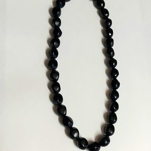 Black beaded stone pebble necklace